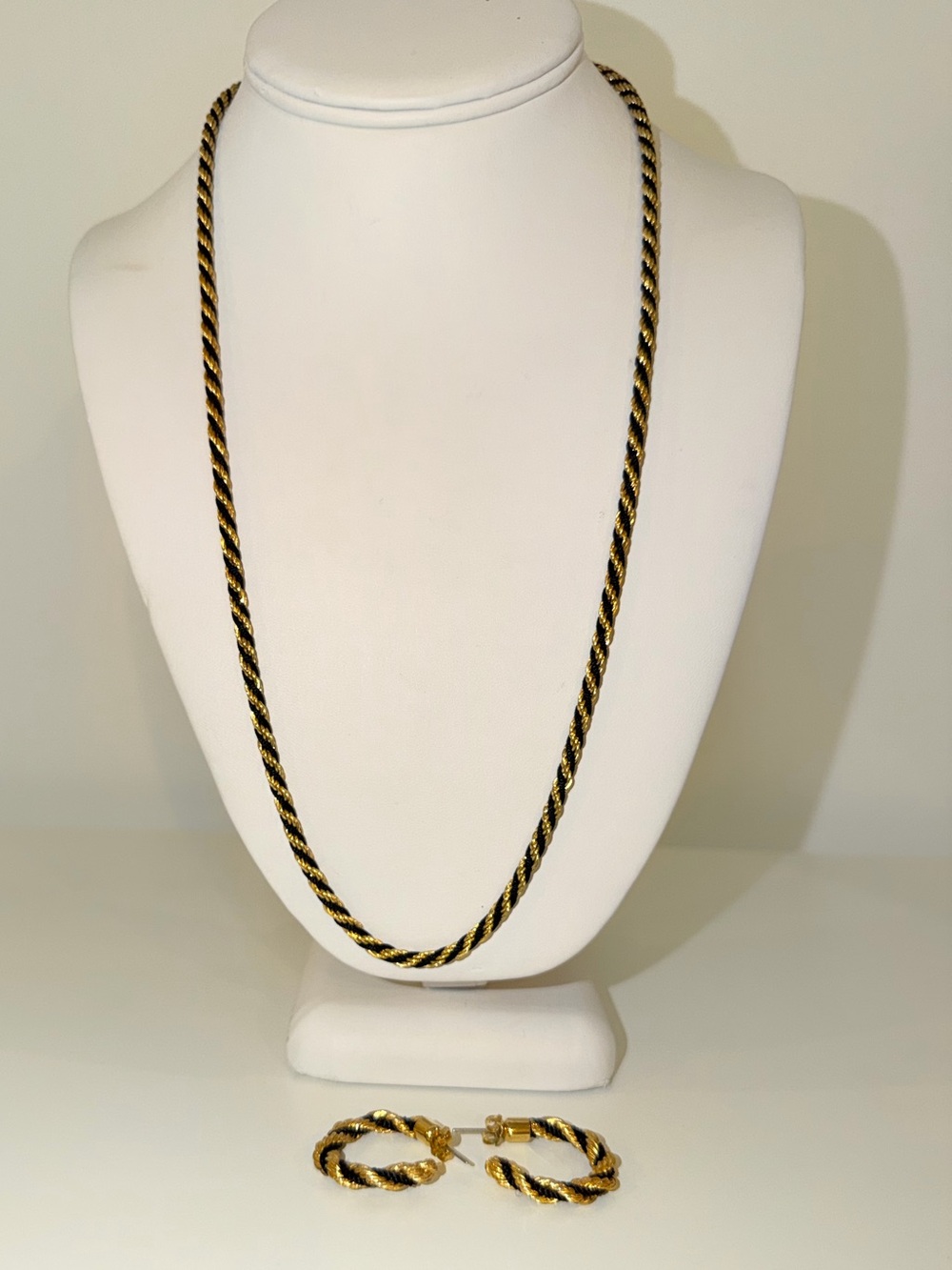Vtg Signed Trifari Gold-Tone & Black Twisted Necklace With Earrings